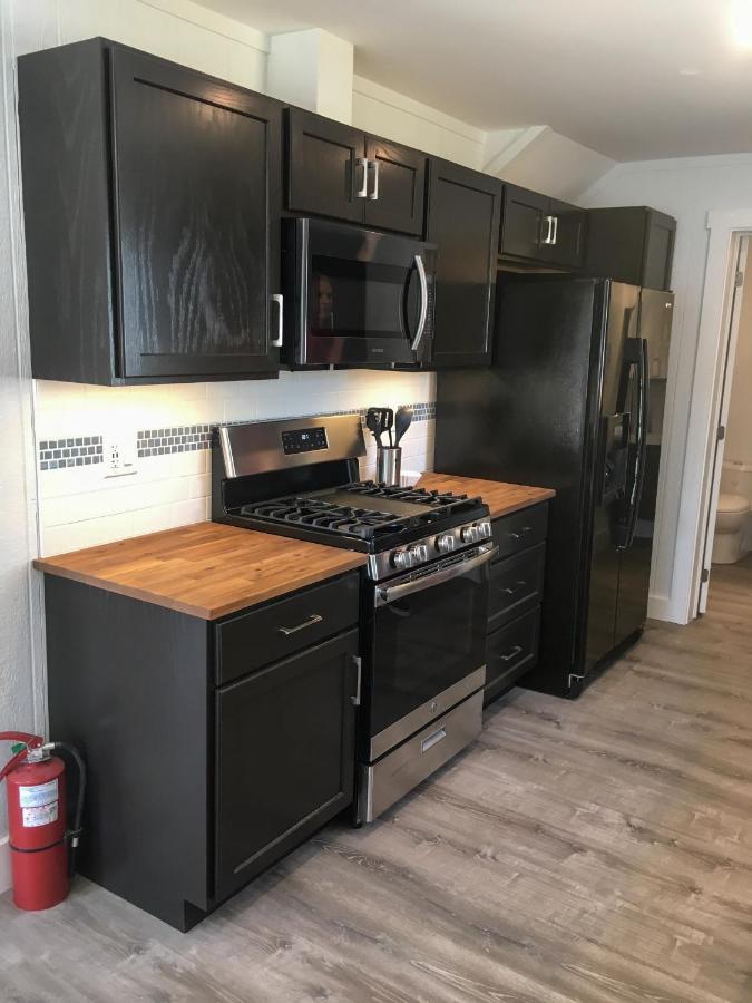 Larinda'S Landing Oceanfront Cottages Halifax Extérieur photo