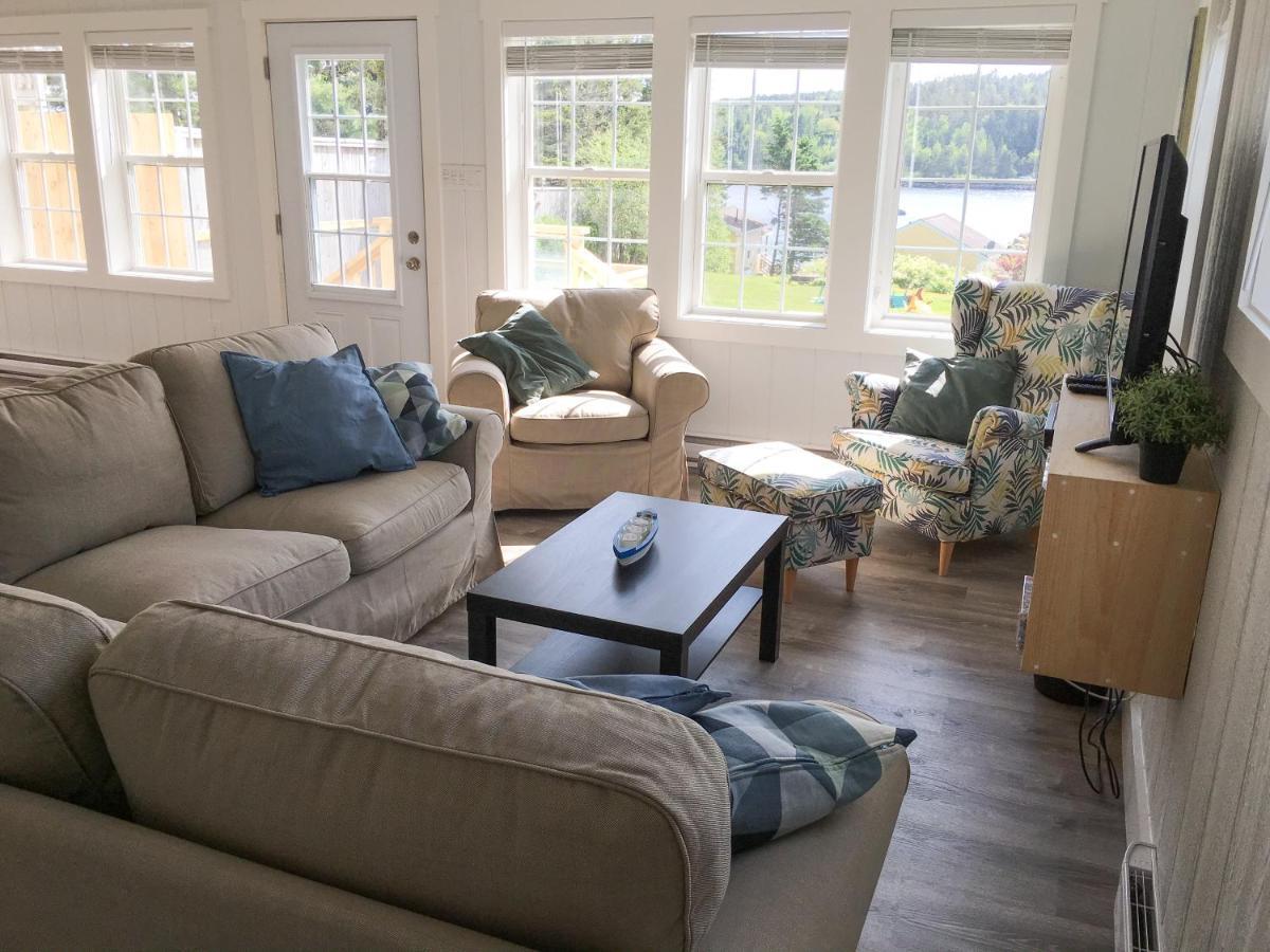 Larinda'S Landing Oceanfront Cottages Halifax Extérieur photo
