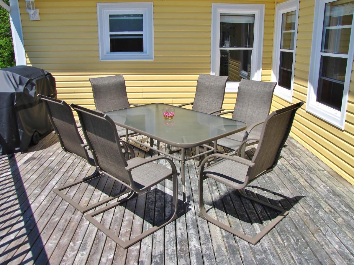 Larinda'S Landing Oceanfront Cottages Halifax Extérieur photo