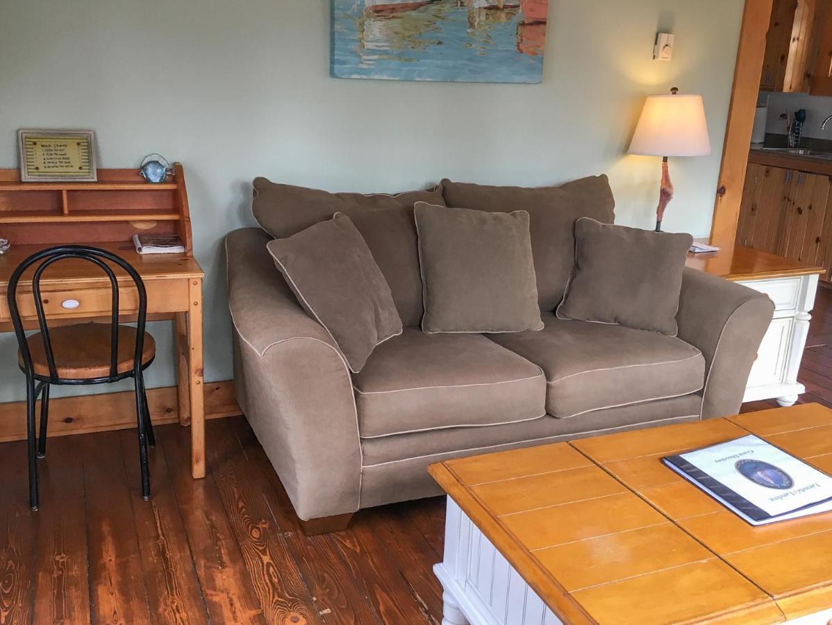 Larinda'S Landing Oceanfront Cottages Halifax Extérieur photo