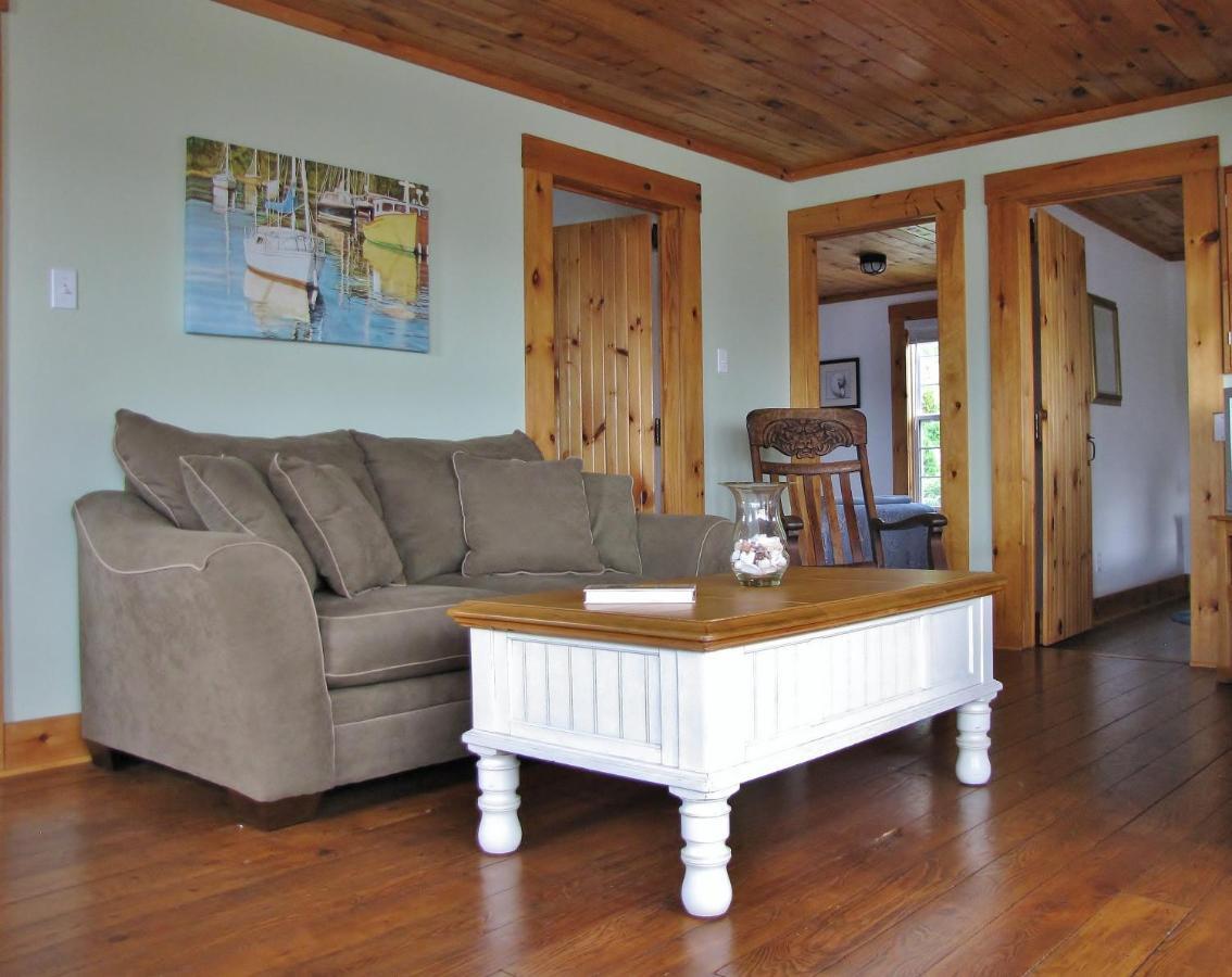 Larinda'S Landing Oceanfront Cottages Halifax Extérieur photo