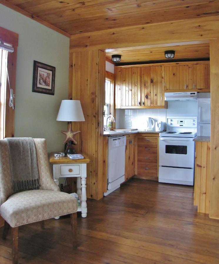 Larinda'S Landing Oceanfront Cottages Halifax Extérieur photo