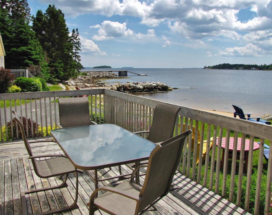 Larinda'S Landing Oceanfront Cottages Halifax Extérieur photo