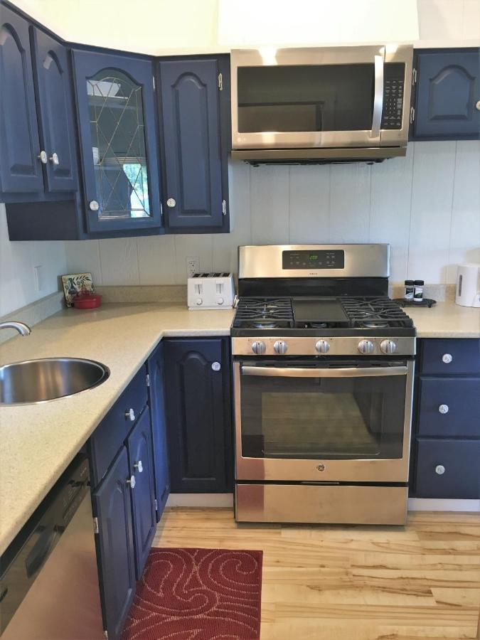 Larinda'S Landing Oceanfront Cottages Halifax Extérieur photo