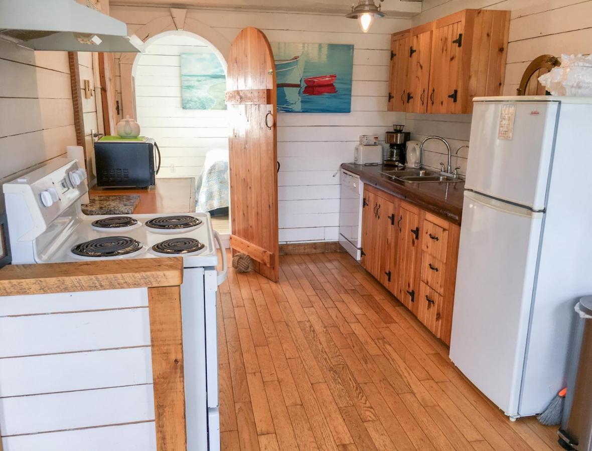 Larinda'S Landing Oceanfront Cottages Halifax Extérieur photo